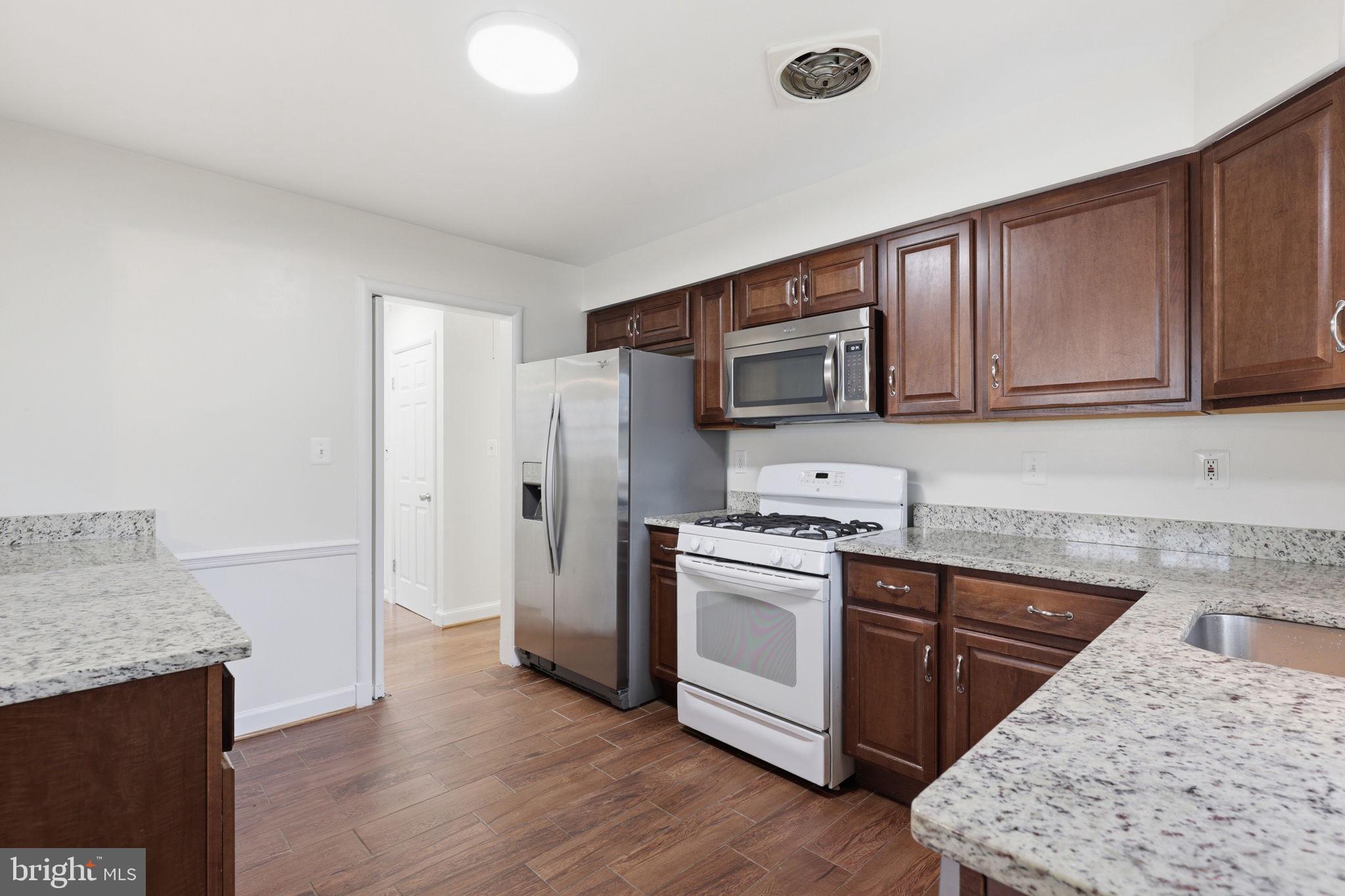 9706 Dameron Drive Silver Spring, MD 20910 - Photo 6 of 40