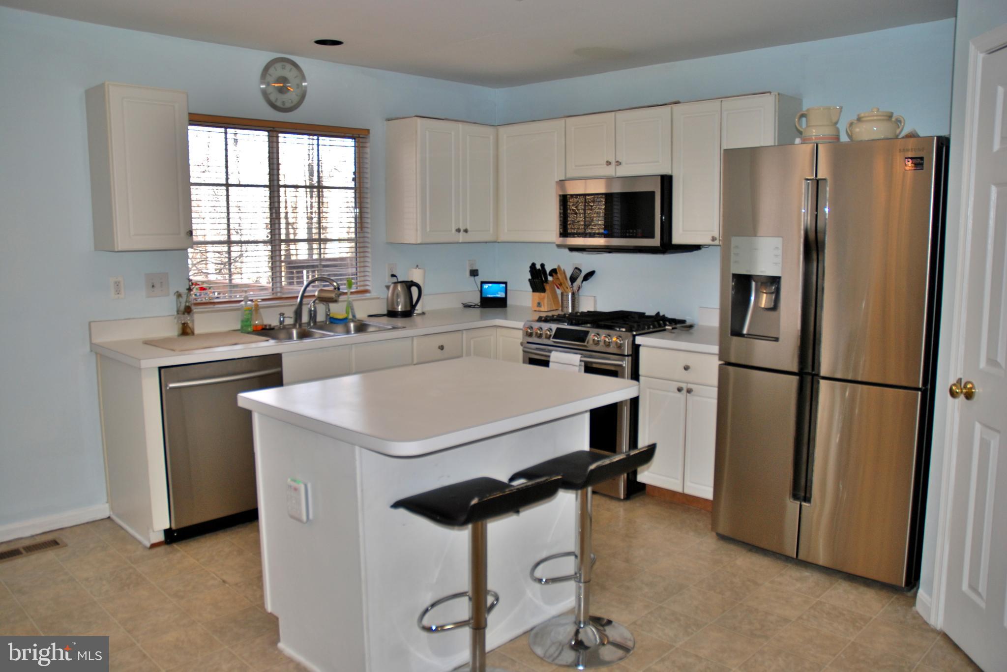 15127 Deer Valley Terrace Silver Spring, MD 20906 - Photo 12 of 29 Kitchen