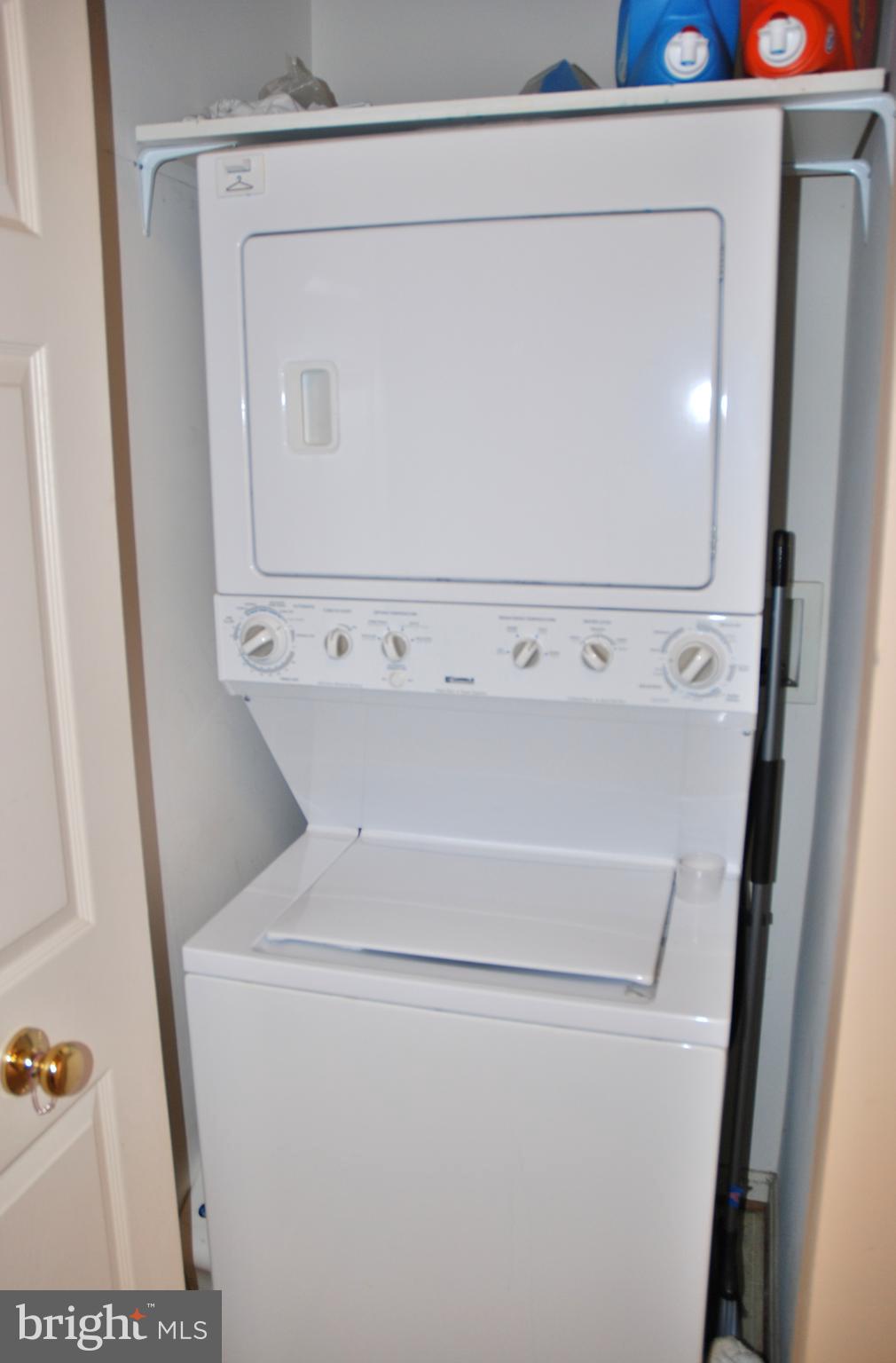 15127 Deer Valley Terrace Silver Spring, MD 20906 - Photo 20 of 29 2nd Floor Laundry