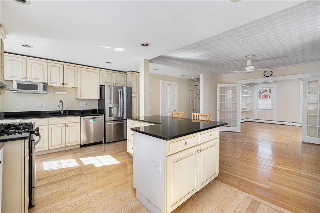 185 Transit Street Providence, RI 02906 - Photo 5 of 37