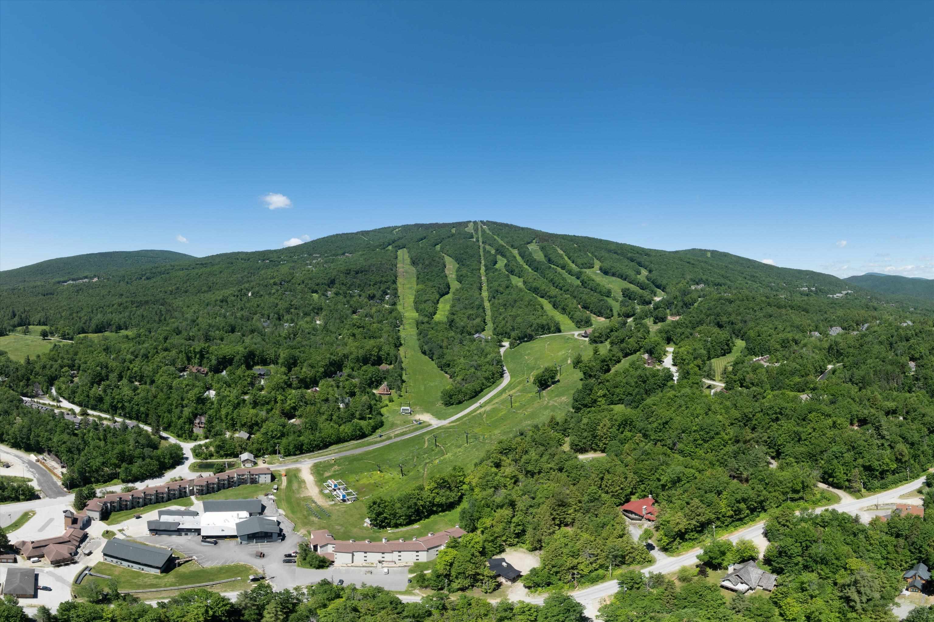 318 Mountain Road, Unit A302 Ludlow, VT 05149 - Photo 3 of 39