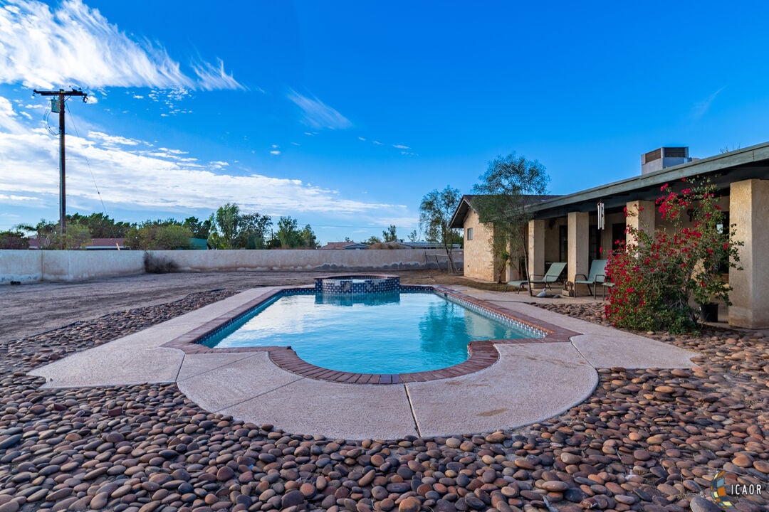 1614 Paros Road El Centro, CA 92243 - Photo 28 of 43 Gallery Image 28
