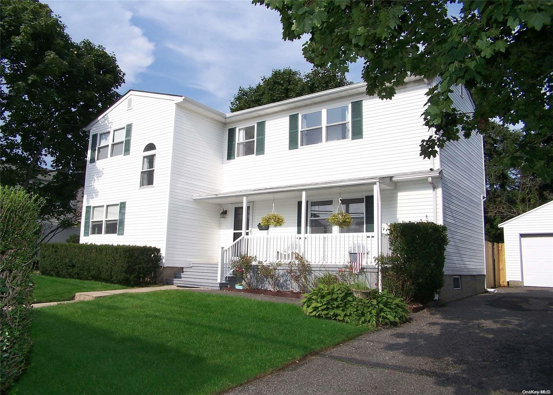 27 Foster Road Ronkonkoma, NY 11779 - Photo 1 of 1 Gallery Image 1