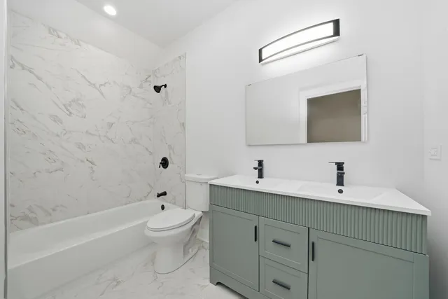 $415,900 | 6409 South Albany Avenue, Chicago, IL 60629