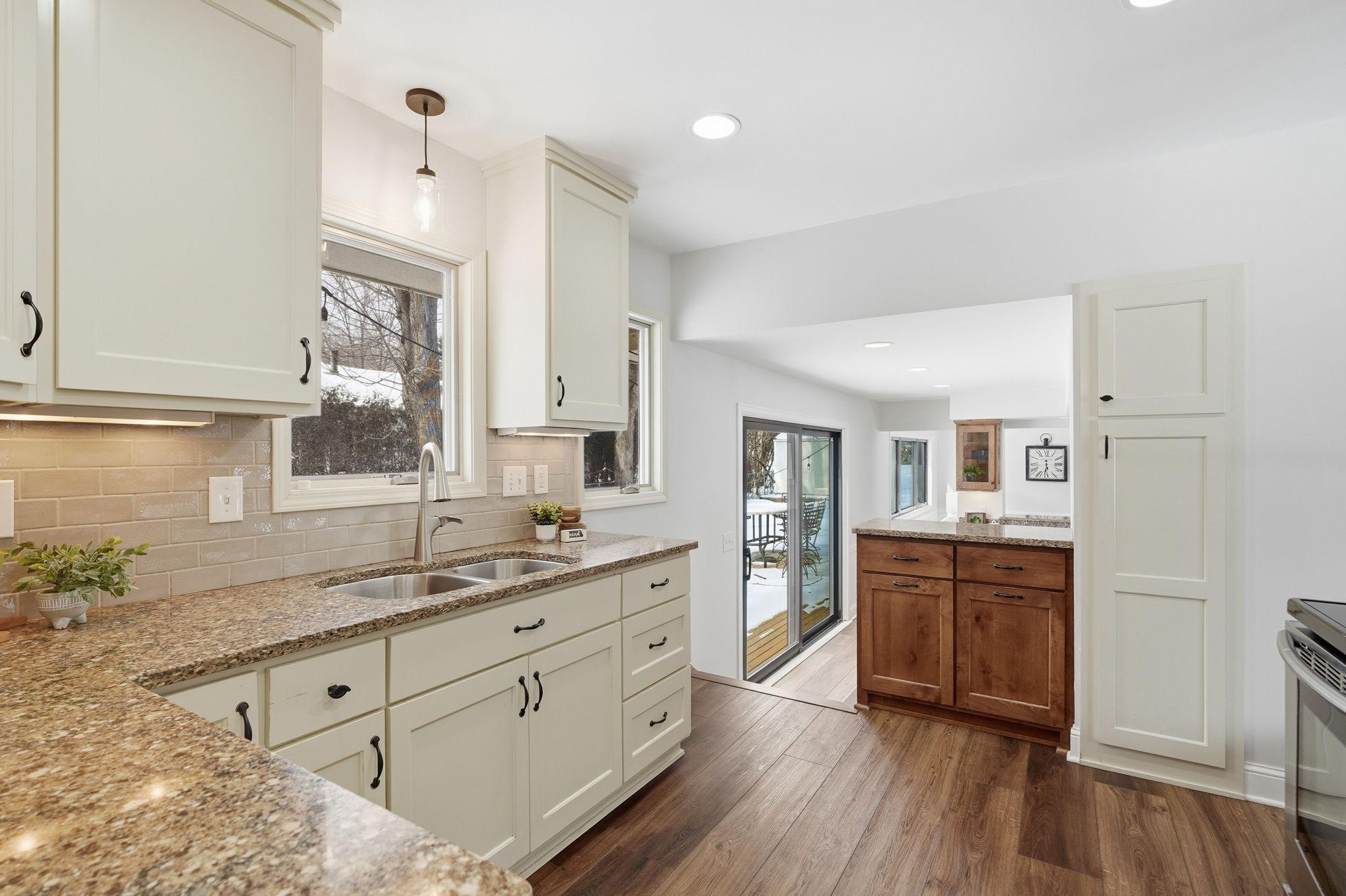 9912 Little Road Bloomington, MN 55437 - Photo 9 of 39 Gallery Image 9