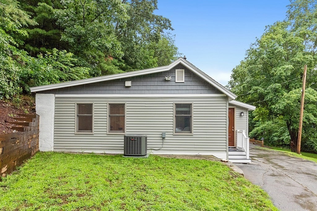 7 Benjamin Road Shirley, MA 01464 - Photo 34 of 35