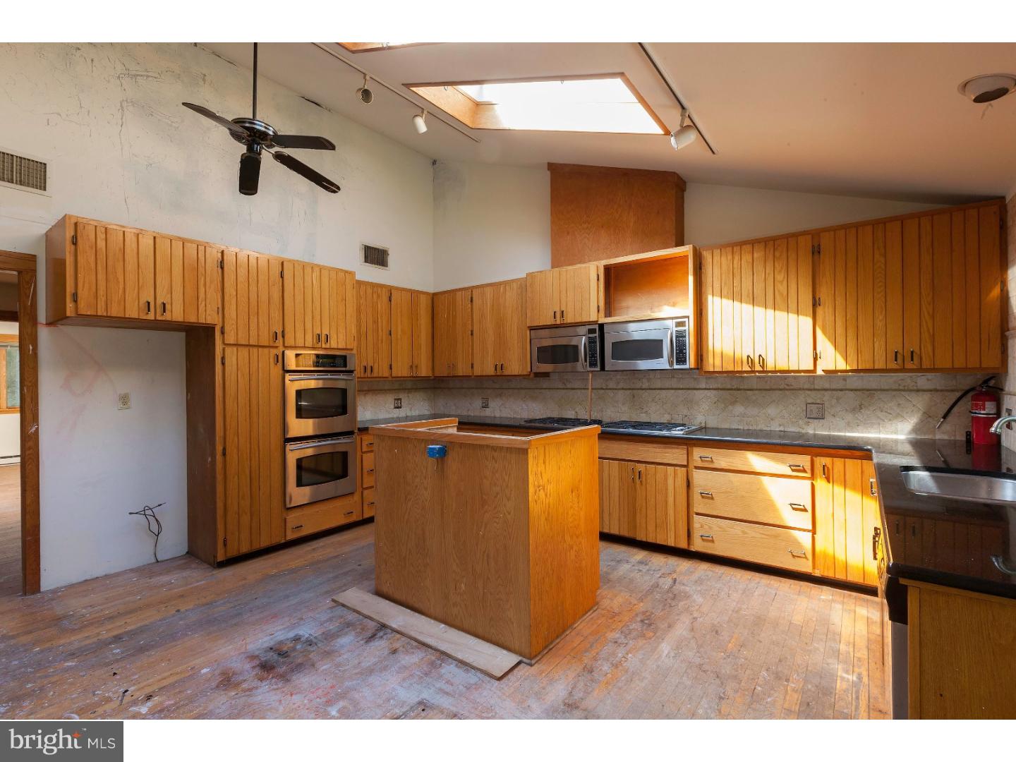 116 Dixontown Road Medford, NJ 08055 - Photo 5 of 25 Kitchen