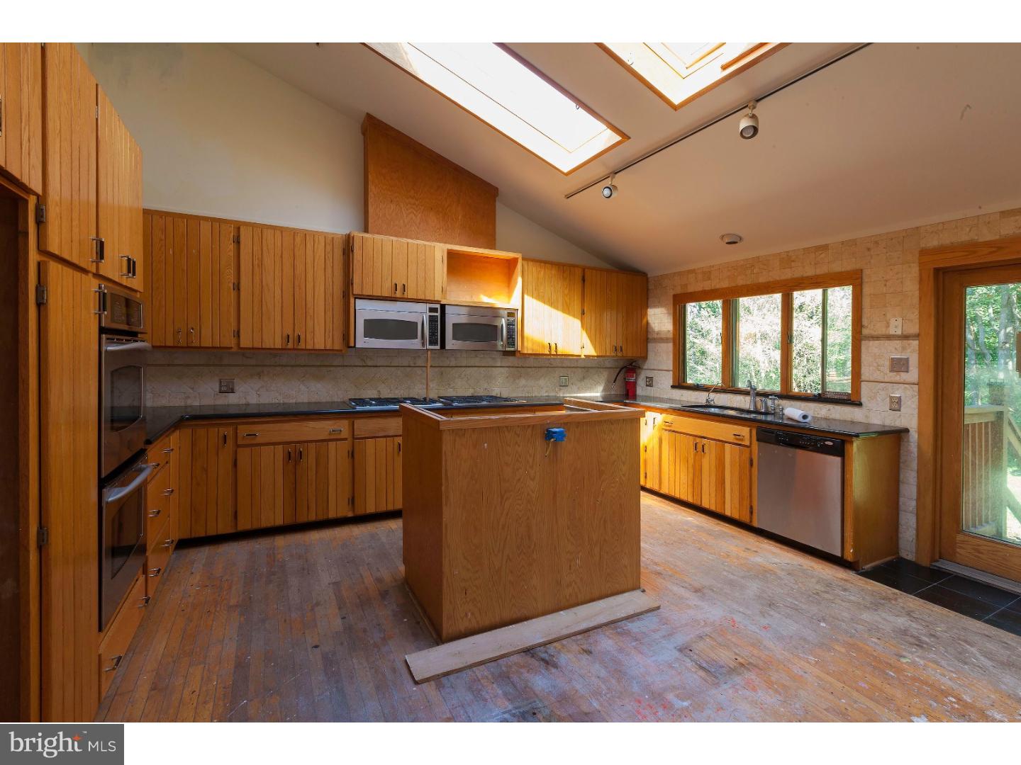116 Dixontown Road Medford, NJ 08055 - Photo 6 of 25 Kitchen