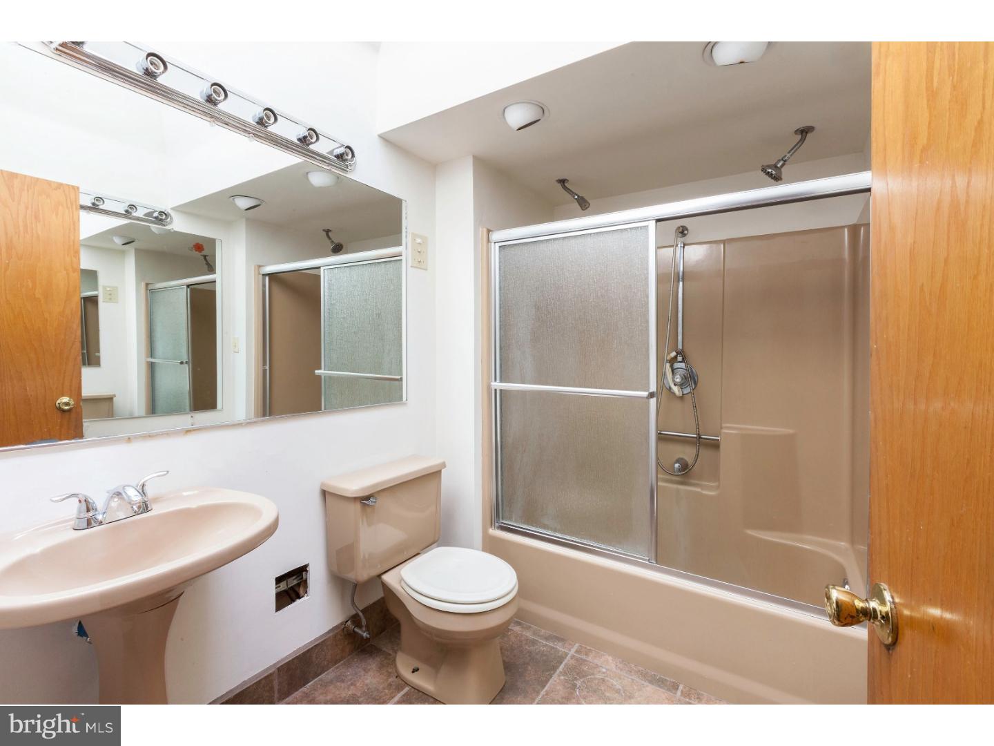 116 Dixontown Road Medford, NJ 08055 - Photo 10 of 25 Bathroom