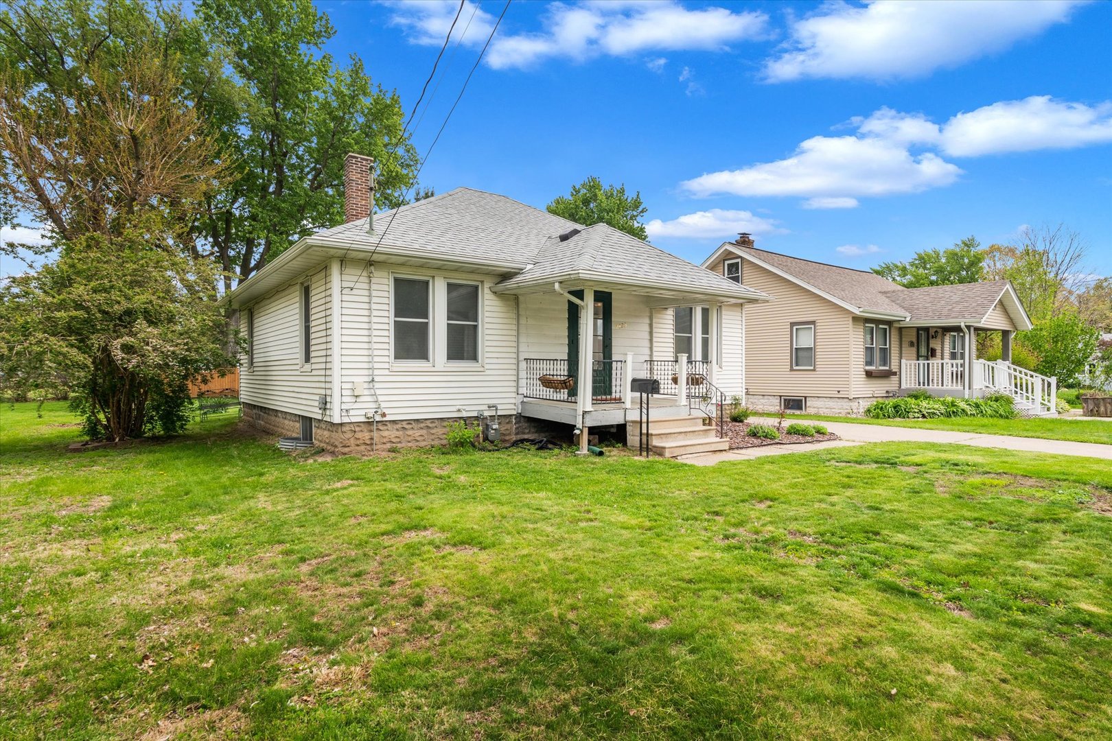 2423 29th Street Rock Island, IL 61201 - Photo 2 of 37