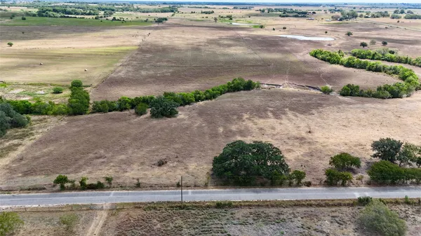 $220,800 | 4 County Road 366, Shiner, TX 77984