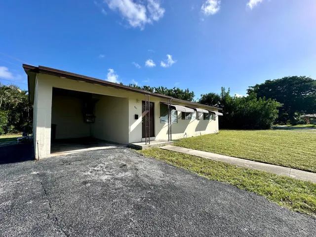 $2,350 | 861 West Ilex Drive, West Palm Beach, FL 33403