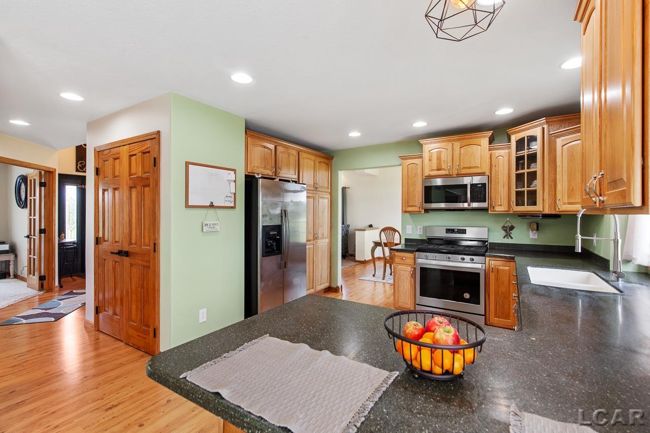 5758 Plank Road Adrian, MI 49221 - Photo 15 of 68