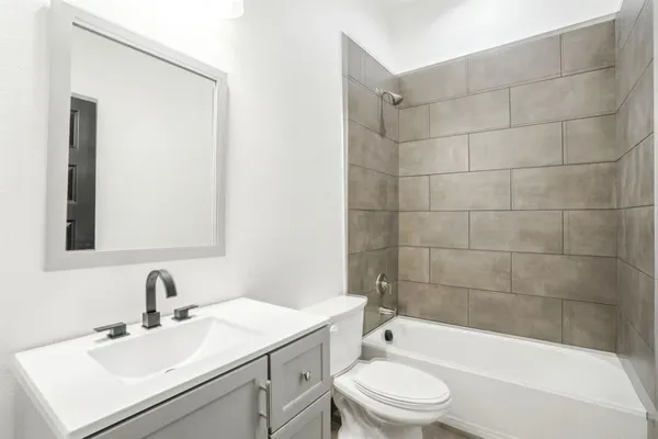 $2,750 | 2114 Spikes Street, Grand Prairie, TX 75051