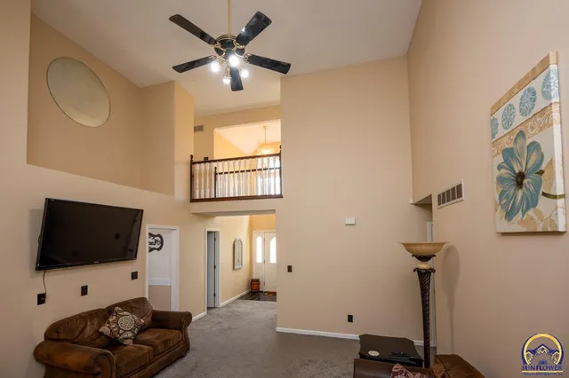 $349,999 | 6239 Southwest 38th Place, Topeka, KS 66610