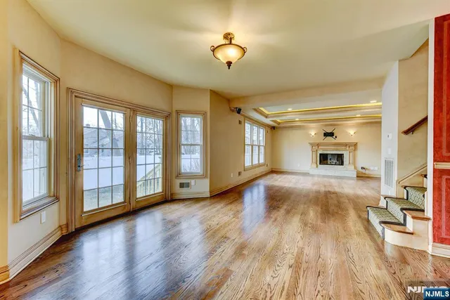 $849,999 | 12 North 1st Avenue, Roxbury Township, NJ 07847