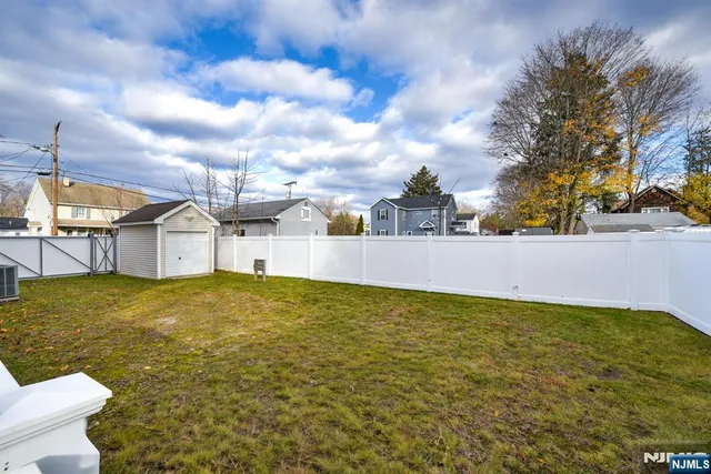 $849,999 | 12 North 1st Avenue, Roxbury Township, NJ 07847