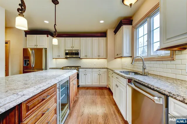 $849,999 | 12 North 1st Avenue, Roxbury Township, NJ 07847