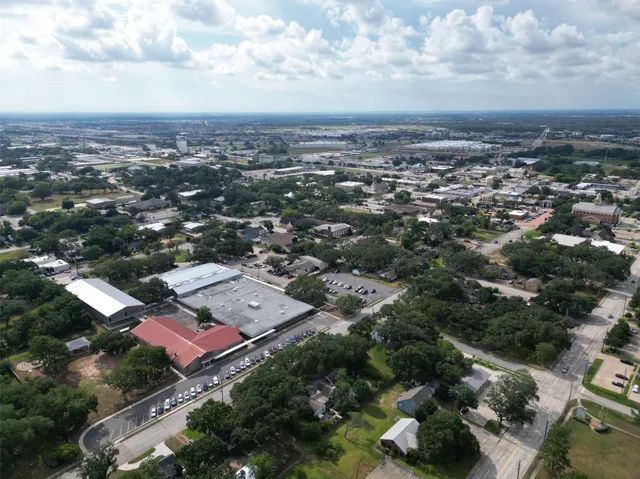 $250,000 | 1402 Avenue D, Katy, TX 77493