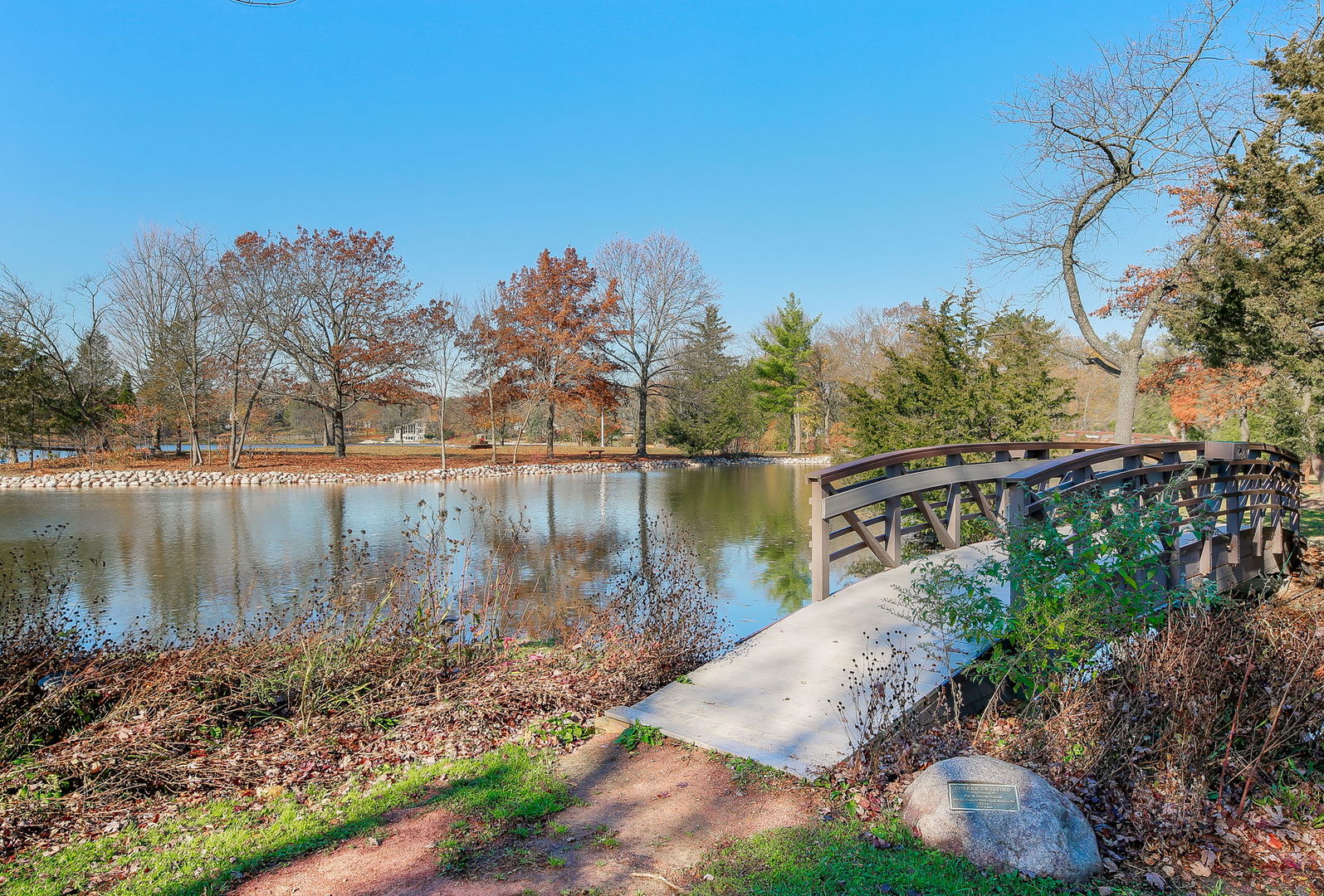 411 Oxford Road Tower Lakes, IL 60010 - Photo 19 of 23 Gallery Image 19