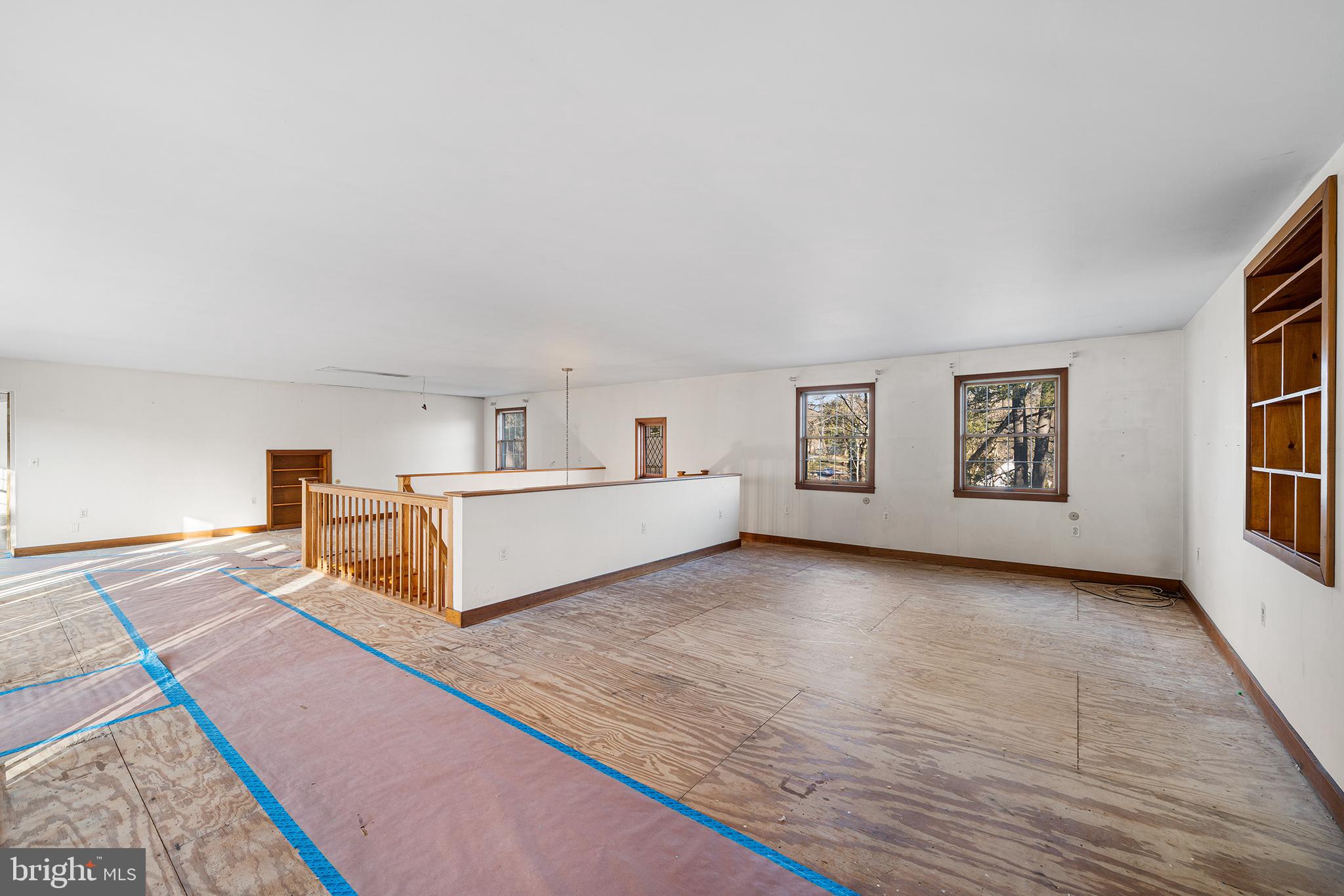 906 Hunt Road Newtown Square, PA 19073 - Photo 23 of 40 a view of a livingroom with a furniture and window