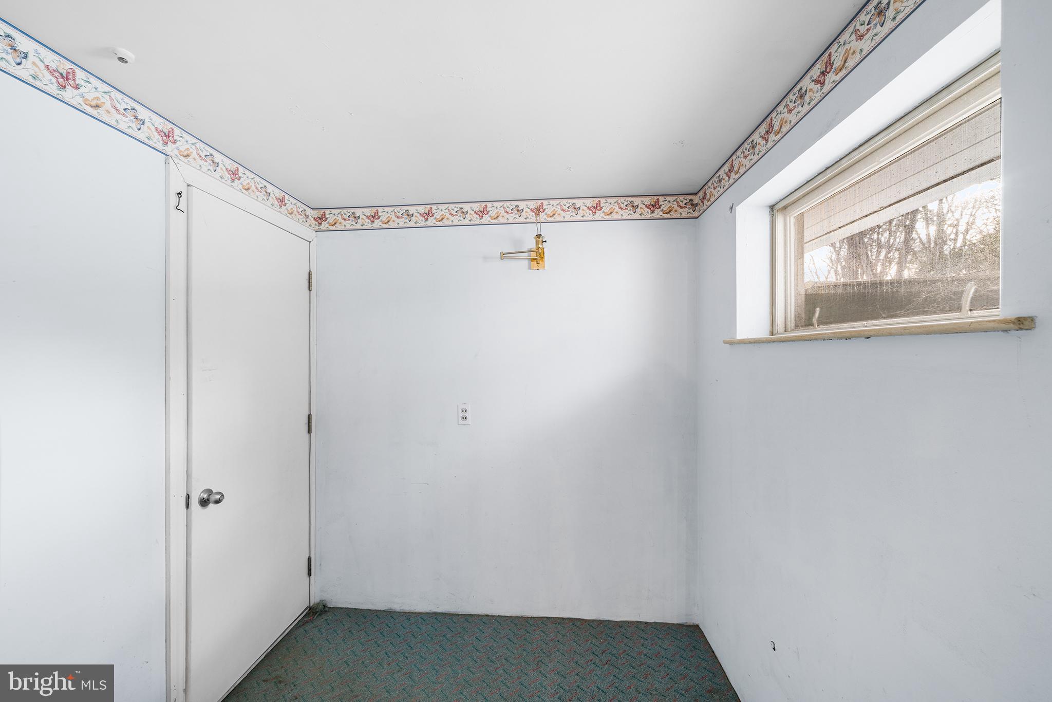 906 Hunt Road Newtown Square, PA 19073 - Photo 29 of 40 a view of an empty room