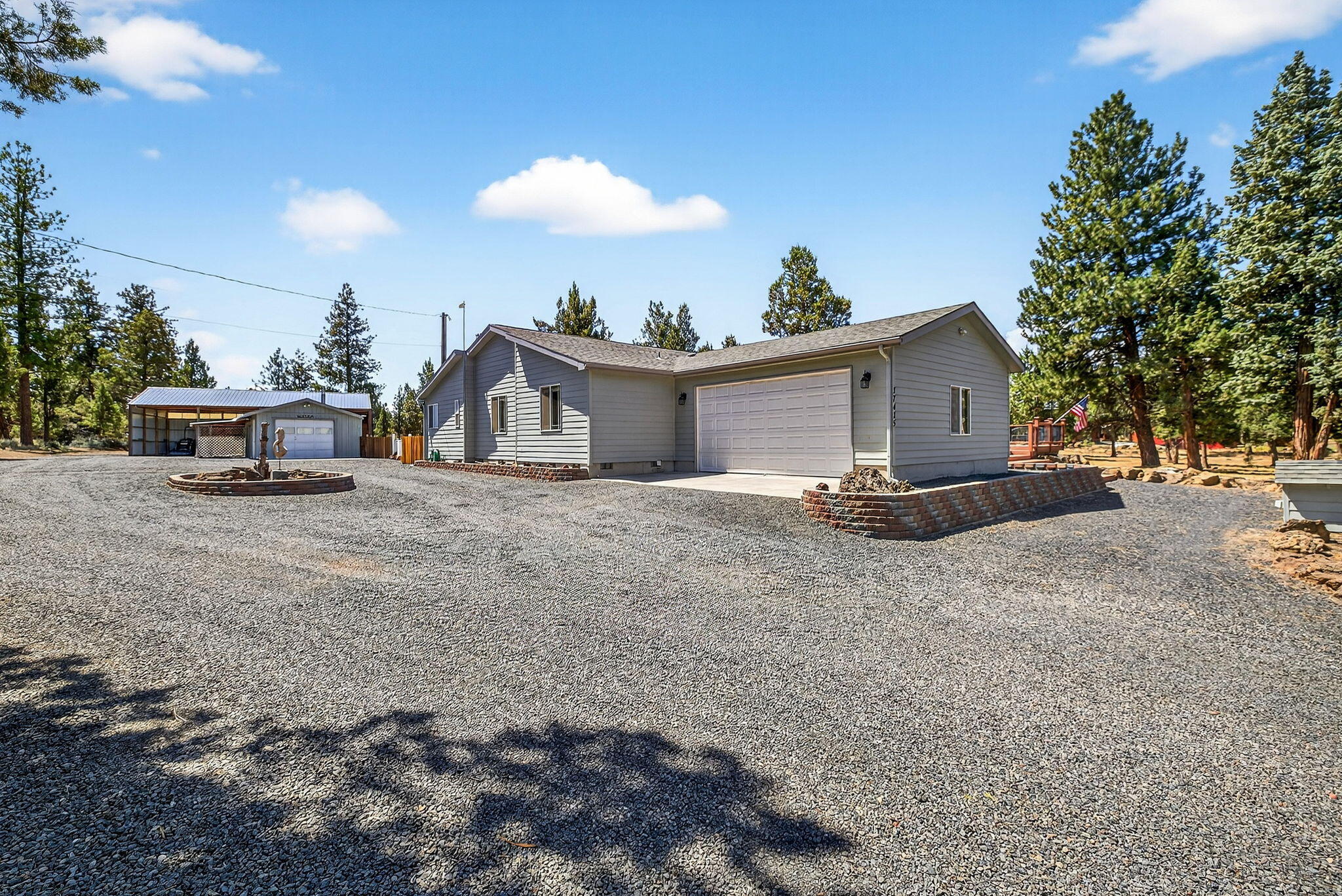 17415 Kent Road Sisters, OR 97759 - Photo 39 of 43