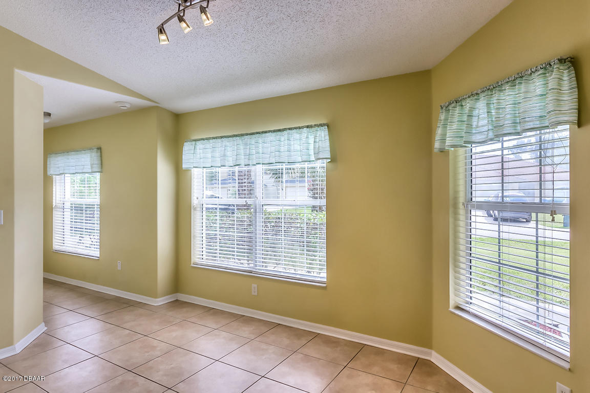54 Raintree Place Palm Coast, FL 32164 - Photo 4 of 26 54-5