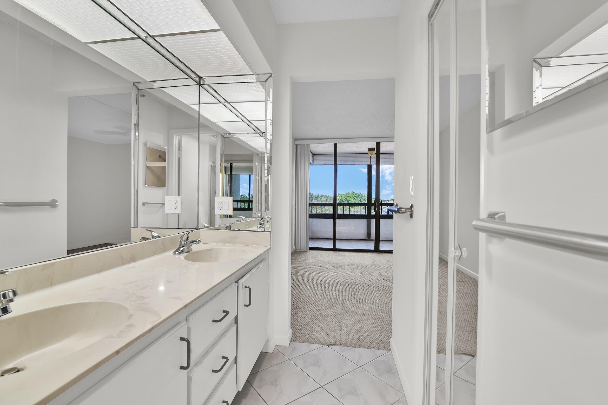6420 Boca Del Mar Drive, Unit 608 Boca Raton, FL 33433 - Photo 14 of 29 6420 Boca del Mar Dr 608 ppal bath2