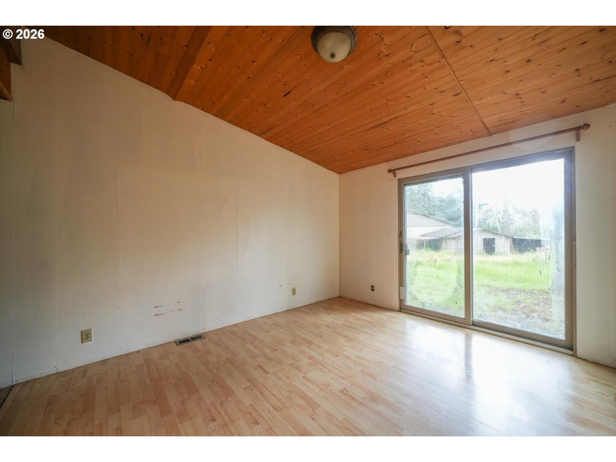33926 Ford Mill Road Lebanon, OR 97355 - Photo 29 of 35