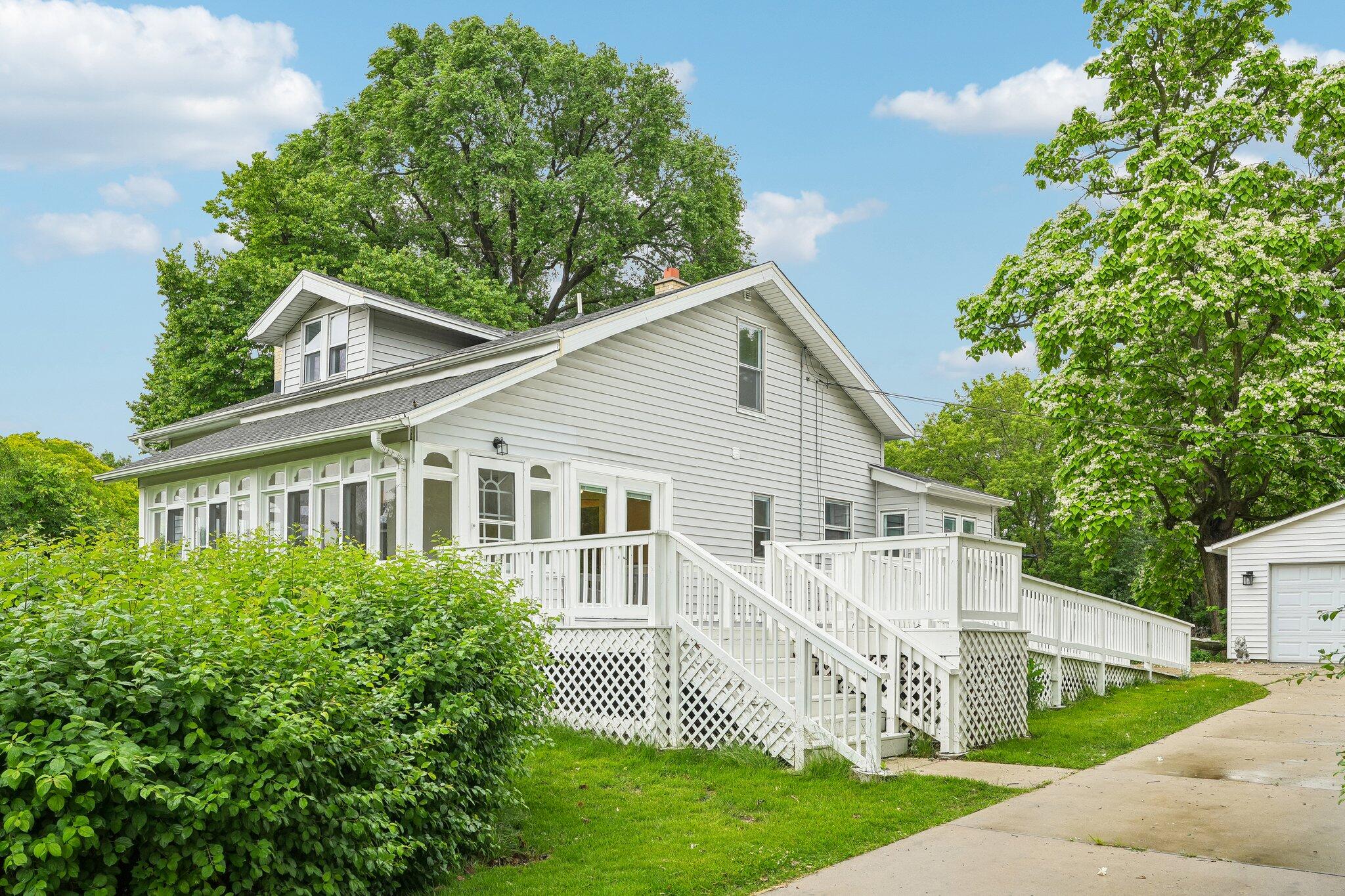 3615 West Cold Spring Road Greenfield, WI 53221 - Photo 6 of 51 5-web-or-mls-W Cold Spring Rd-S1806-005