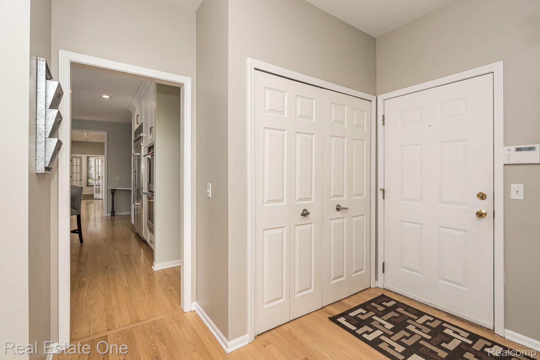 5849 Kingspointe Drive Rochester, MI 48306 - Photo 26 of 57 Gallery Image 26