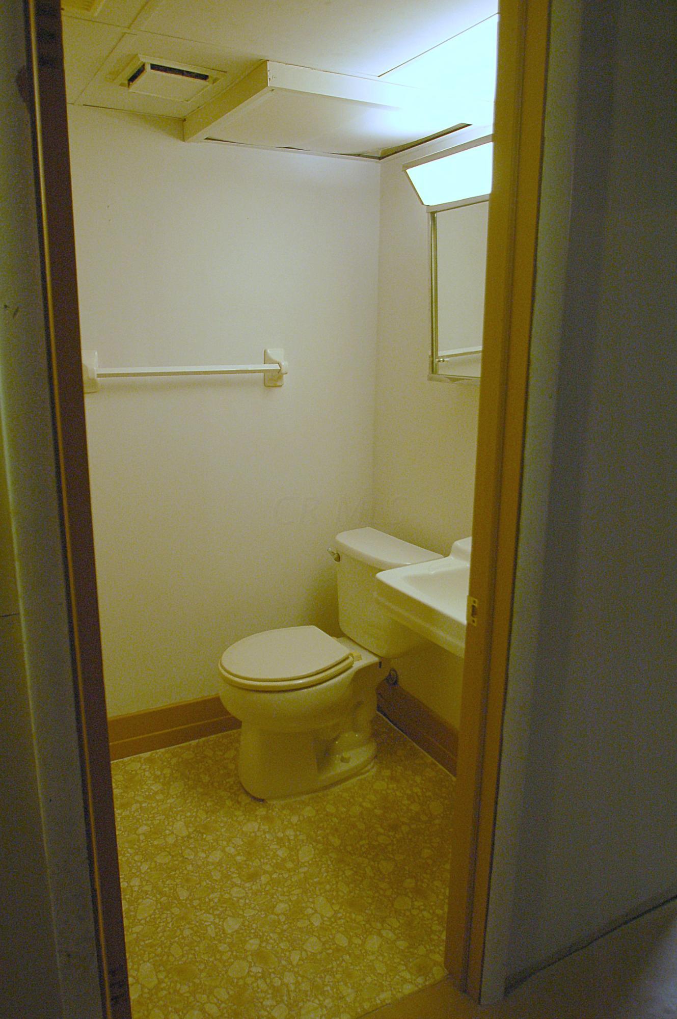 3768 Ardath Road Columbus, OH 43228 - Photo 10 of 13 Gallery Image 10