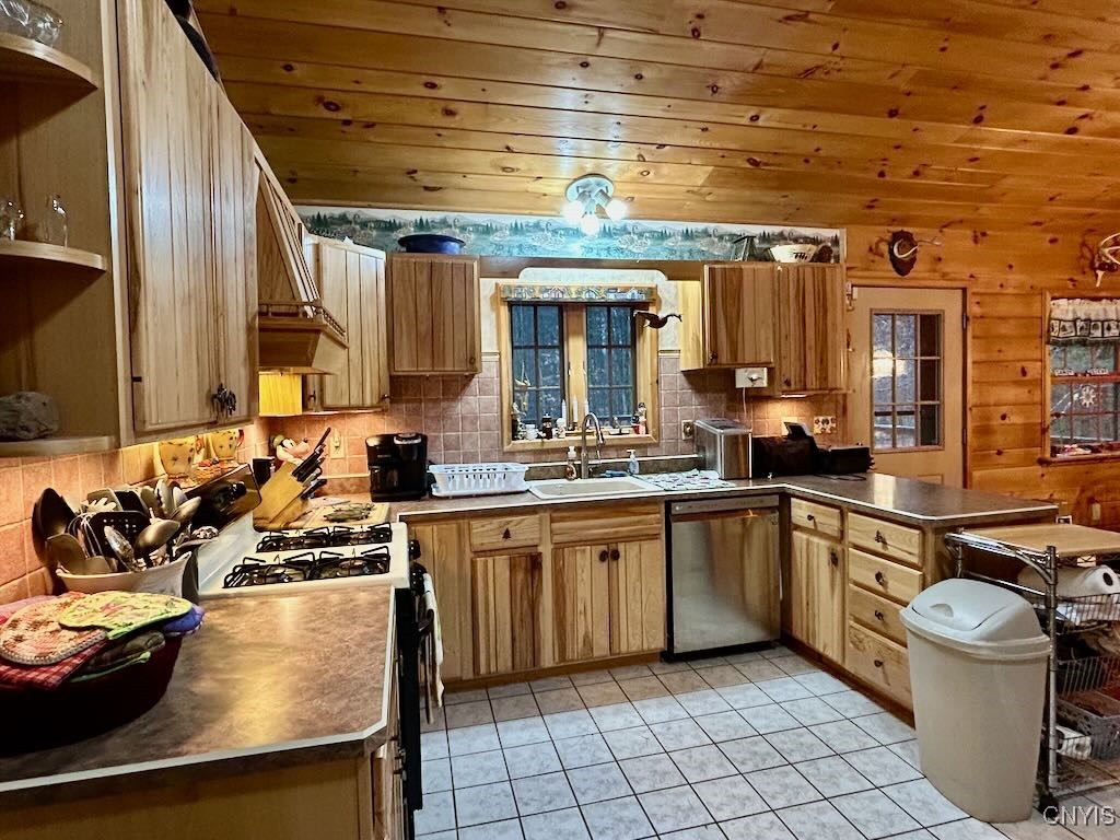 657 County Rte 48 Altmar, NY 13302 - Photo 18 of 44