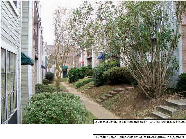 13 Colleen Court Baton Rouge, LA 70808 - Photo 2 of 8 Gallery Image 2