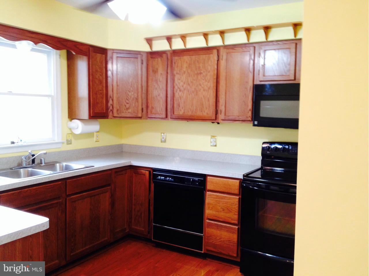 11605 Ropeknot Road Lusby, MD 20657 - Photo 3 of 21 Kitchen