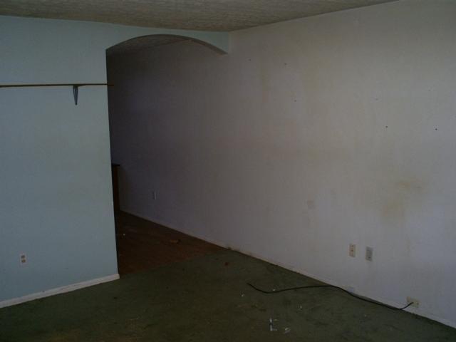 1005 Hilock Road Columbus, OH 43207 - Photo 3 of 8 Gallery Image 3