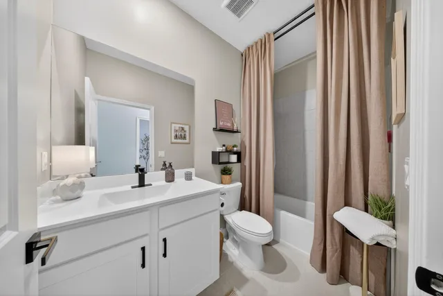 $349,990 | 656 Southeast Lake Falls St Port, Port St. Lucie, FL 34984