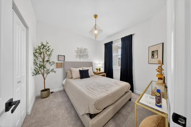 $349,990 | 656 Southeast Lake Falls St Port, Port St. Lucie, FL 34984