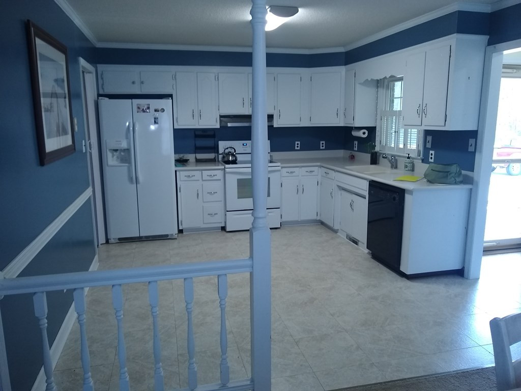 3052 Reevesville Road Bowman, SC 29018 - Photo 7 of 31 Kitchen