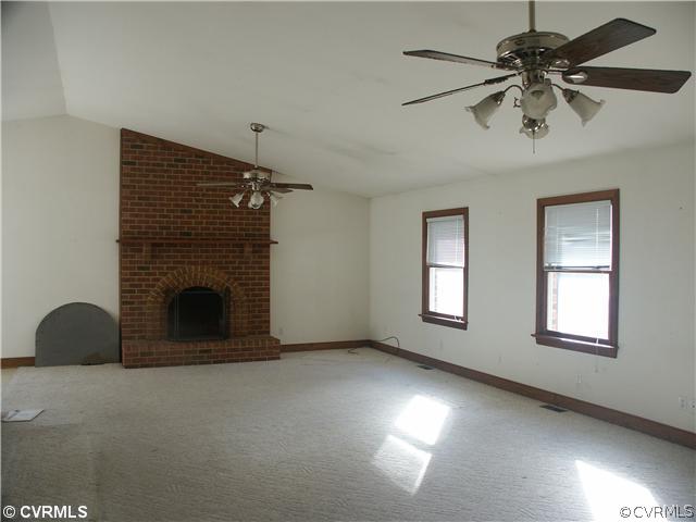 2970 Trenholm Road Powhatan, VA 23139 - Photo 8 of 11 Den/Family/Great Room