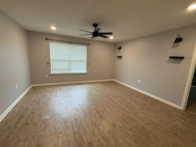 $2,150 | 351 Merlin Court, Crestview, FL 32539