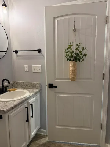 $2,150 | 351 Merlin Court, Crestview, FL 32539