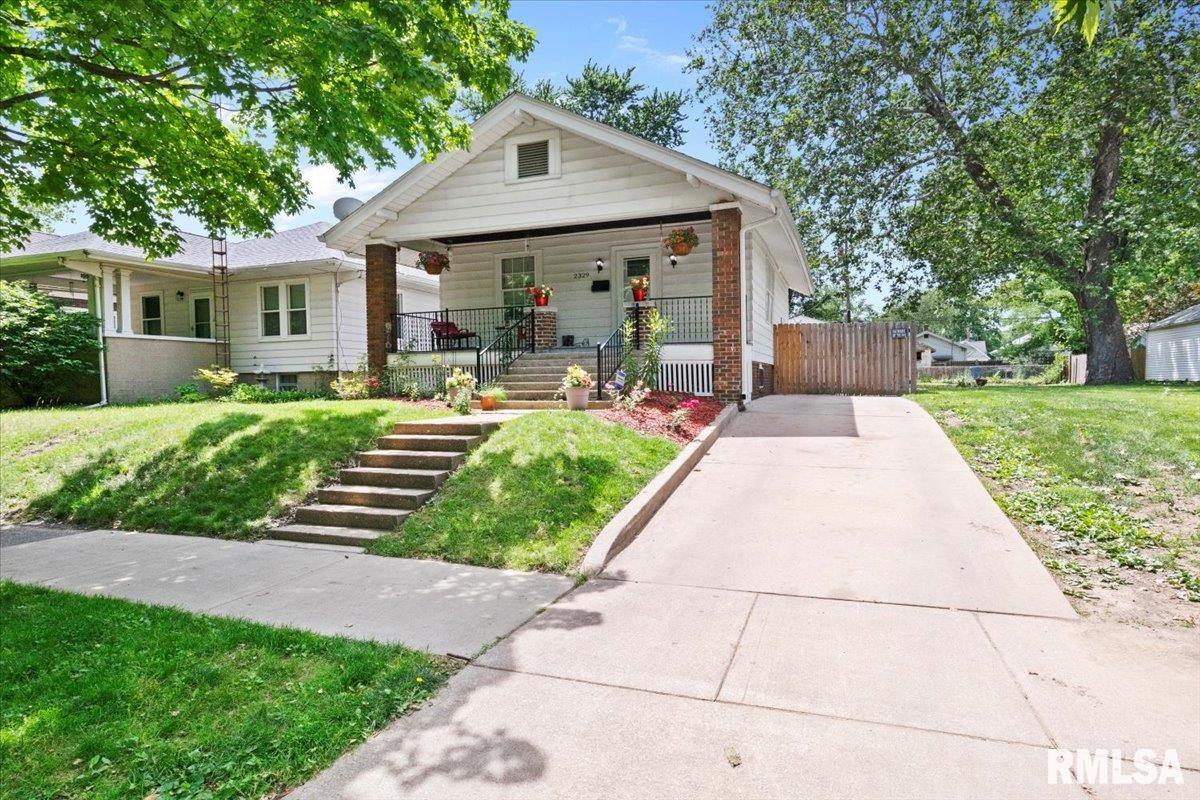2329 Yale Boulevard Springfield, IL 62703 - Photo 1 of 37