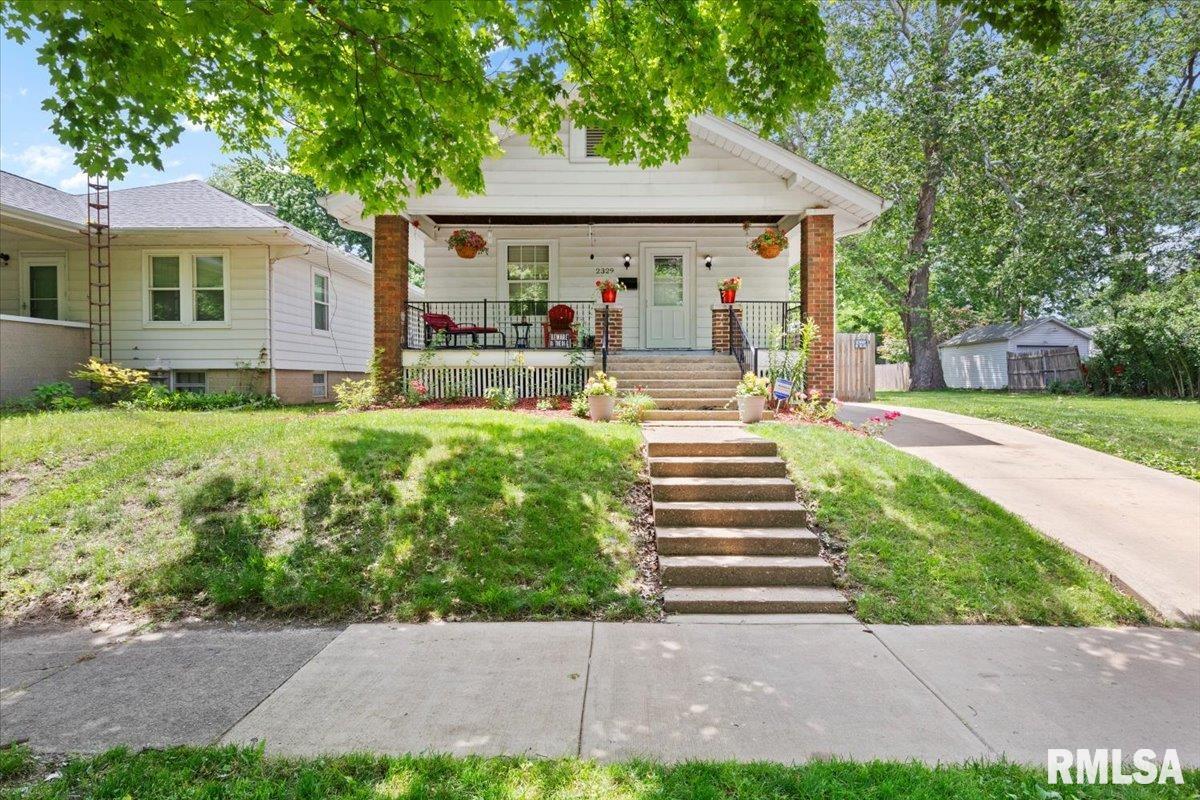 2329 Yale Boulevard Springfield, IL 62703 - Photo 3 of 37