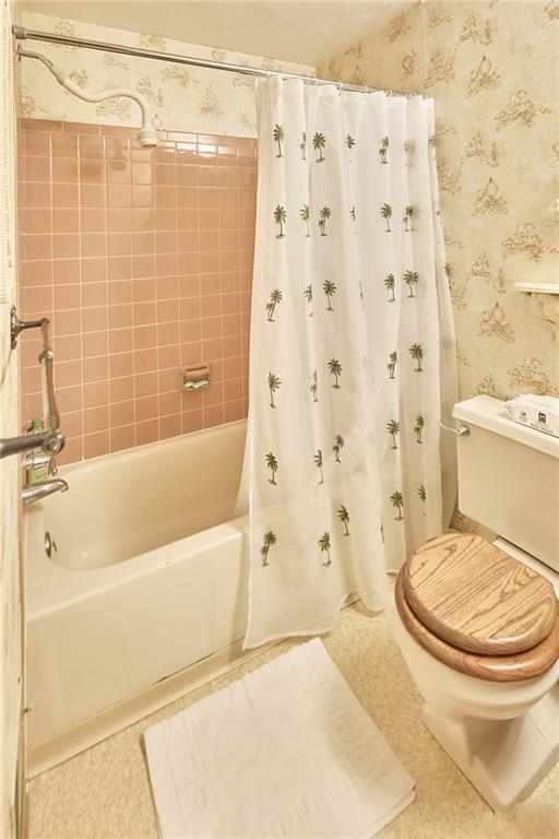 151 Stone Quarry Road Aliquippa, PA 15001 - Photo 19 of 26 a bathroom with a toilet and a shower