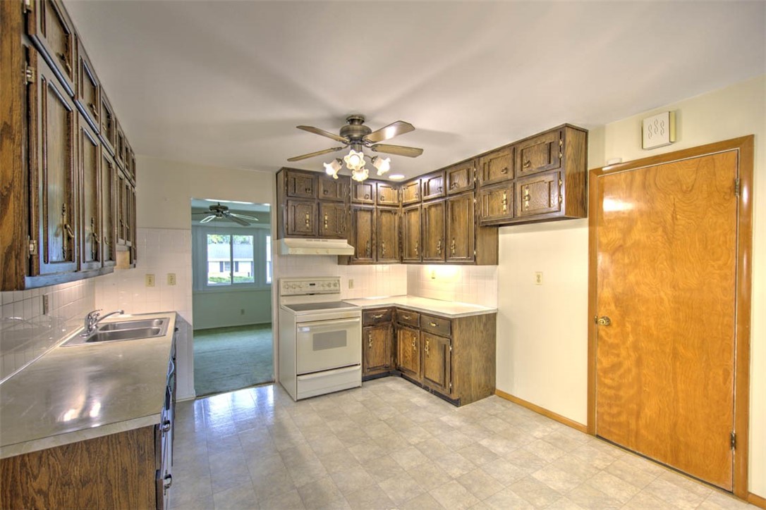54 Ohio Drive Decatur, IL 62526 - Photo 13 of 29