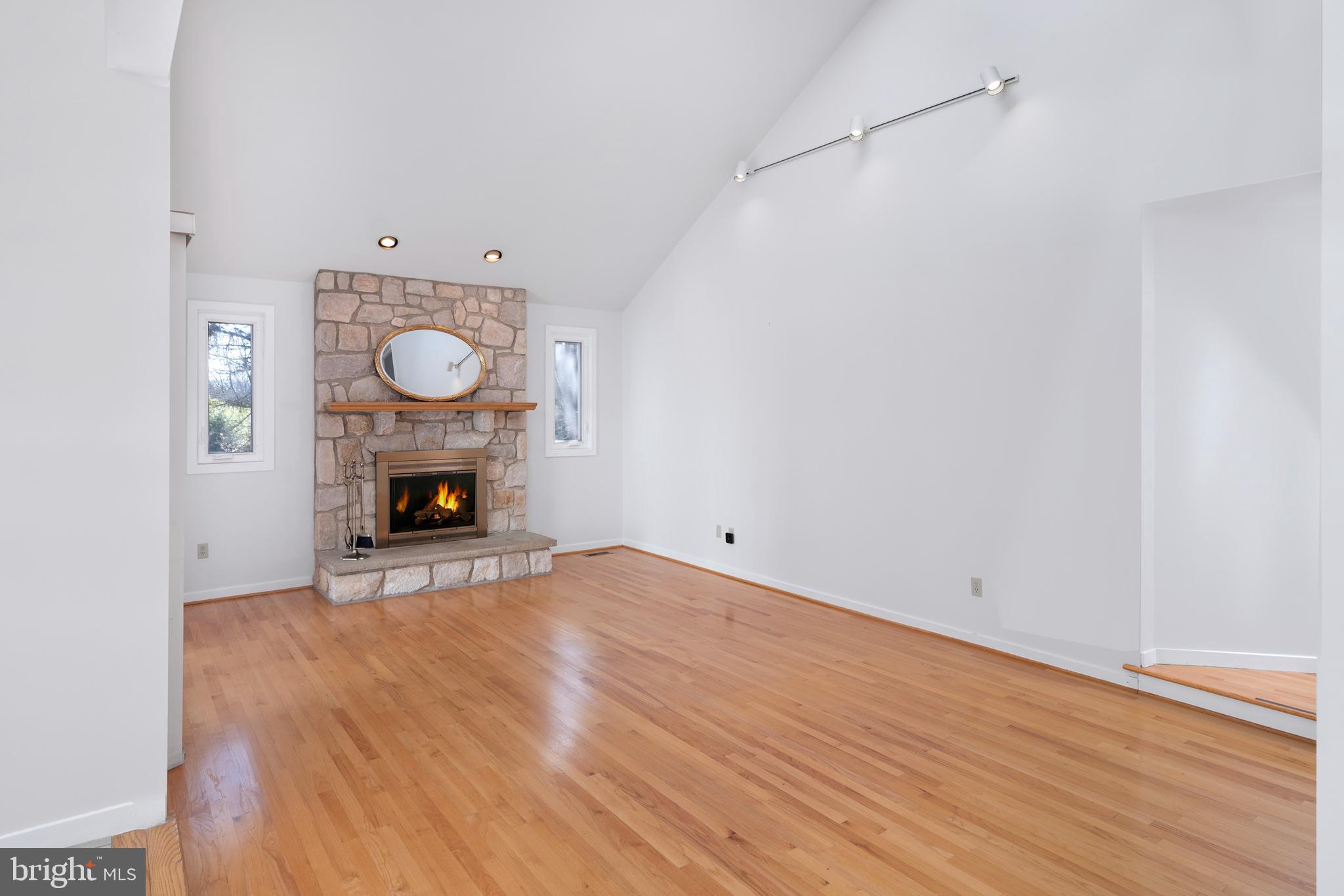 23 Independence Way Titusville, NJ 08560 - Photo 6 of 42