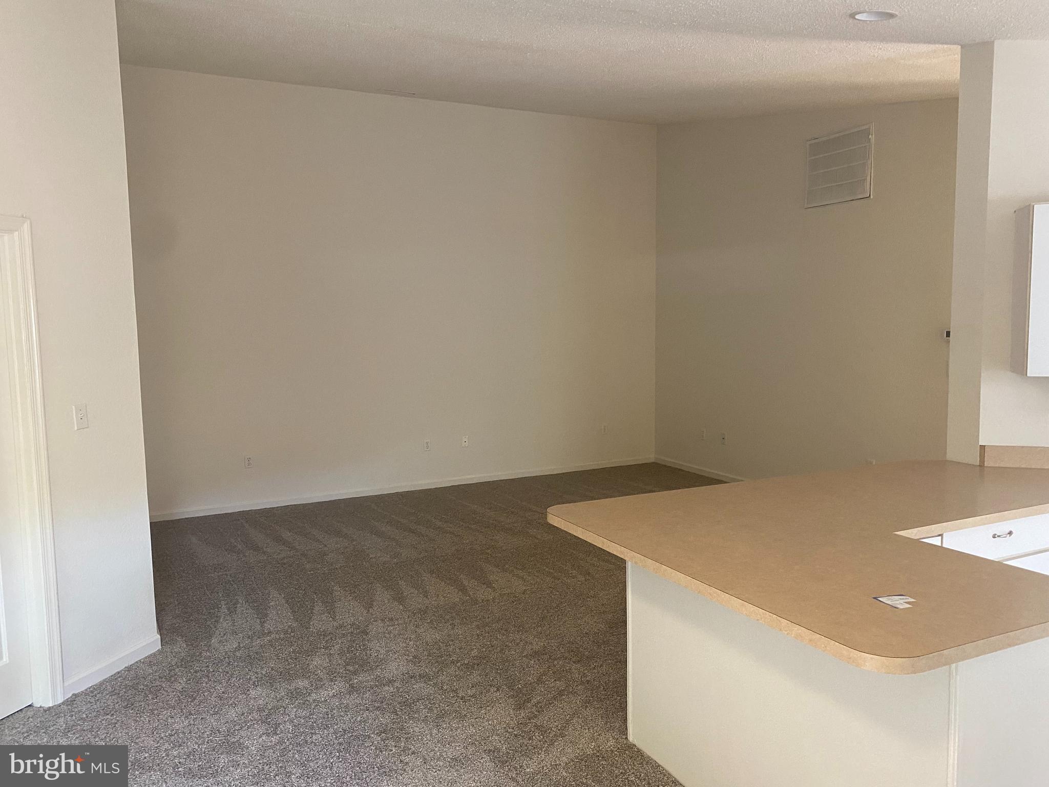 9821 Keyser Point Road, Unit 3B2 Ocean City, MD 21842 - Photo 4 of 13 Living area