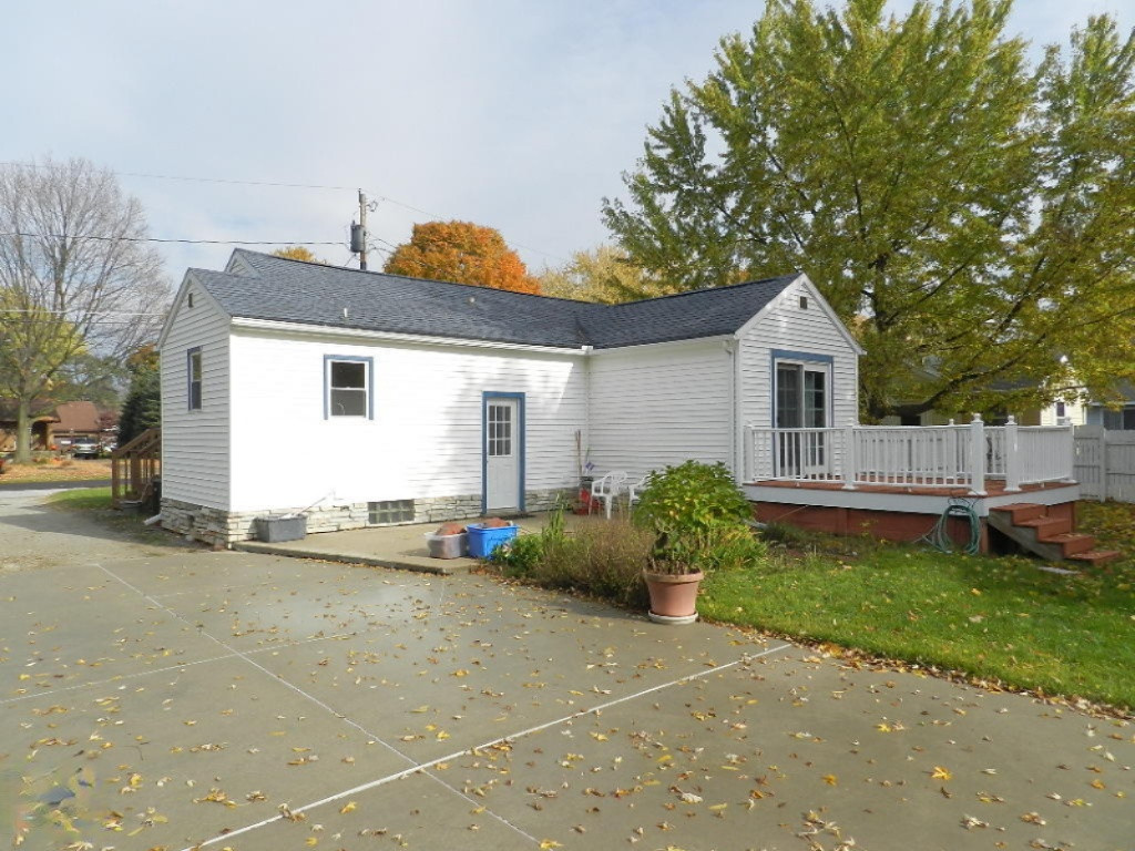 646 Sheridan Road St. Joseph, MI 49085 - Photo 4 of 18 DSCN9600